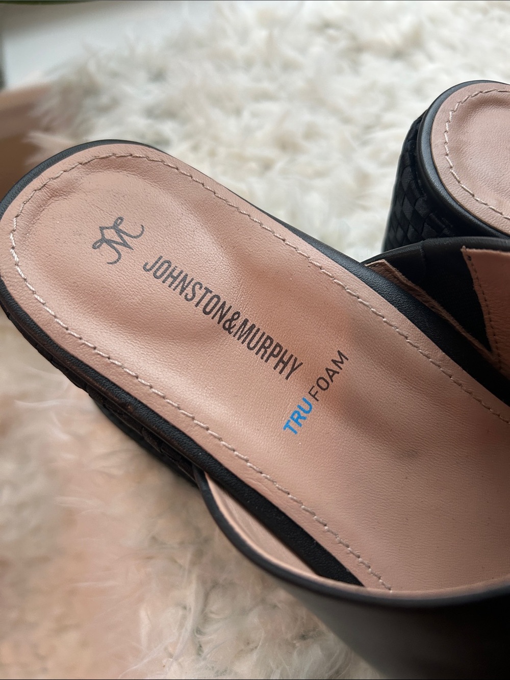 Clogs - Picture 2 of 3